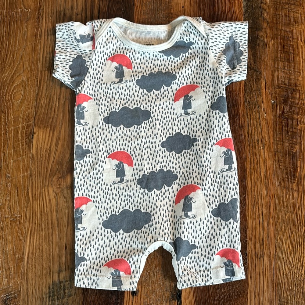 Winter Water Factory umbrella onesie 0-3 months